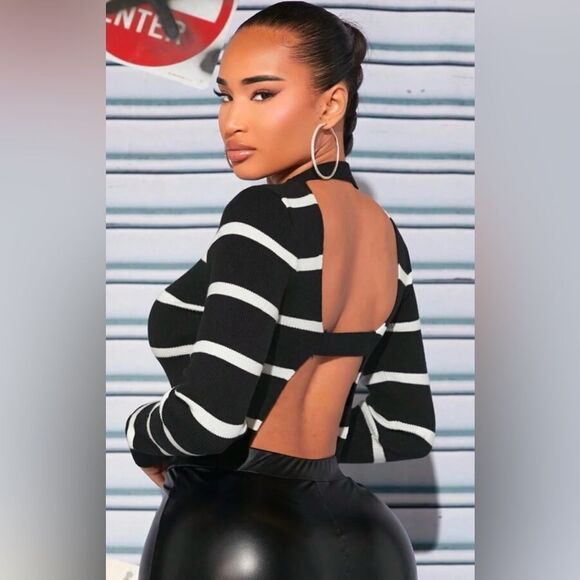 Chic Black and White Striped Open-Back Top NWOT- Never Used - Picture 1 of 5